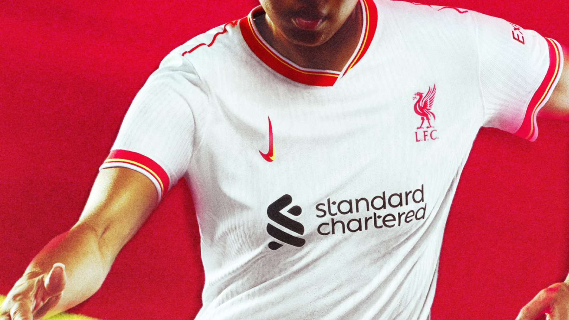 苏群：湖人每个人都在做牺牲 尤其是詹姆斯 蹲底角打无球.